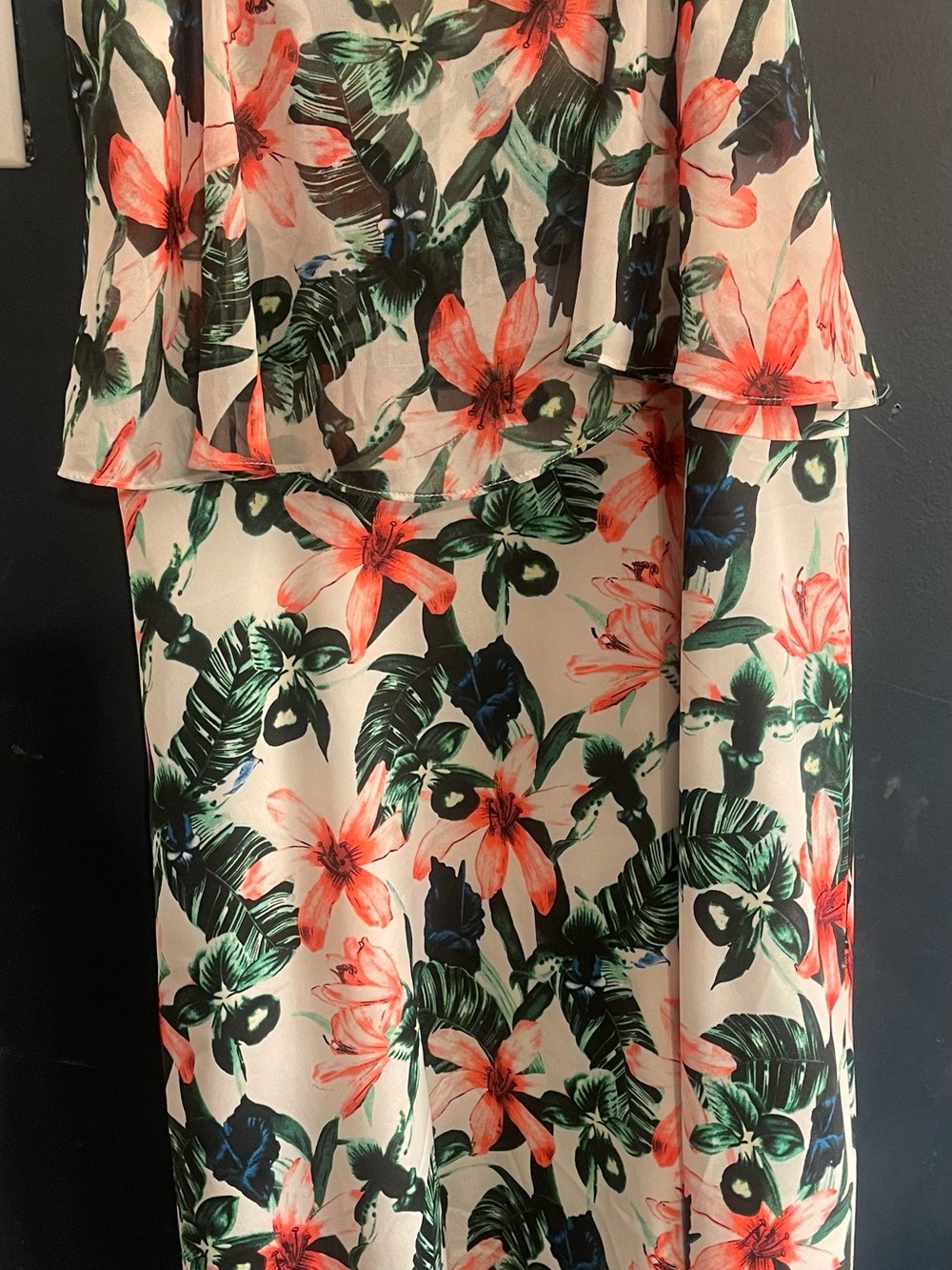 Vince Camuto Cream Floral Off-Shoulder Top with Coral & Green Print